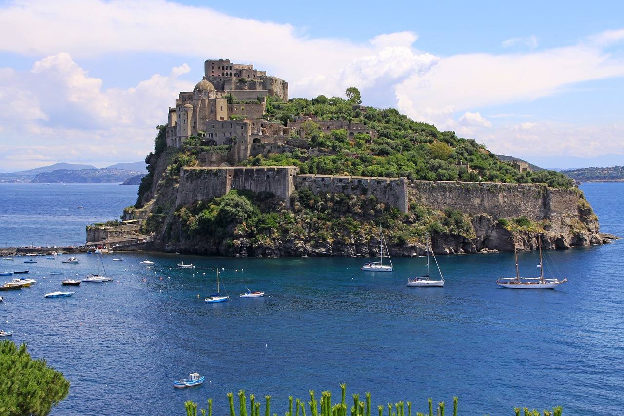 Impression aus dem Segelrevier Ischia, Kampanien, Golf von Neapel
